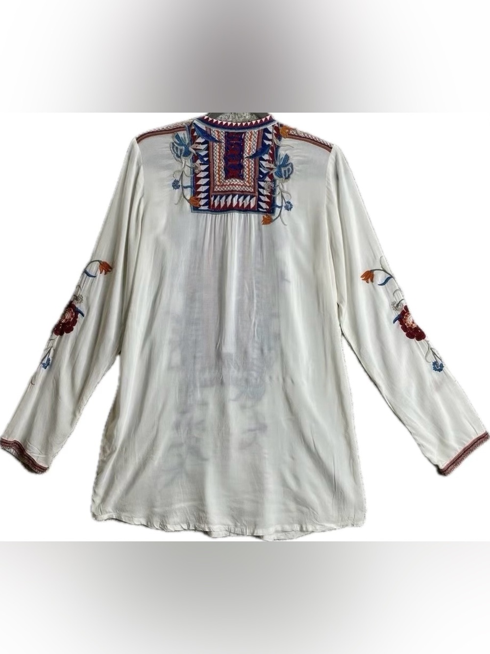 Johnny Was White Tunic with Blue & Burgundy Embroidery. Size Large. - Picture 8 of 8